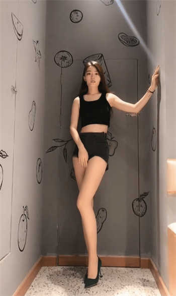 上海四季酒店金融女