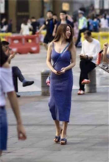 恐怖游泳馆视频
