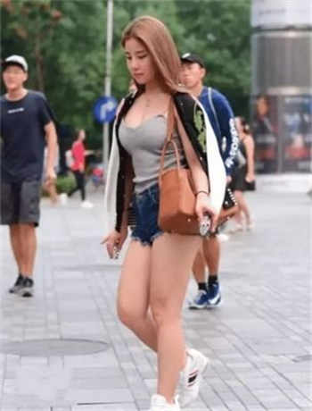免费每集都打扑克的动漫
