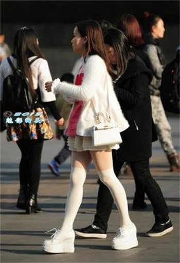 瑜伽老师教你在家练瑜伽