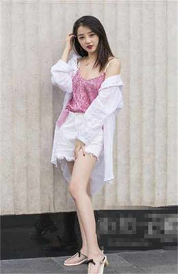 逆战女角色去掉衣服后