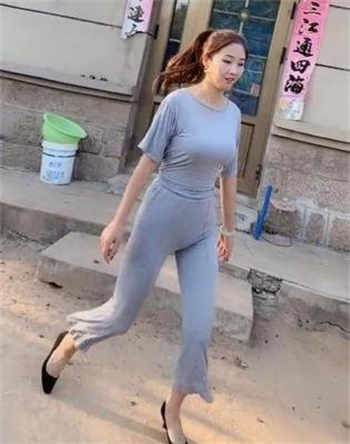 qq附近人加我再加大号