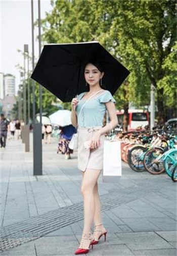 领导夫人情迷男秘书