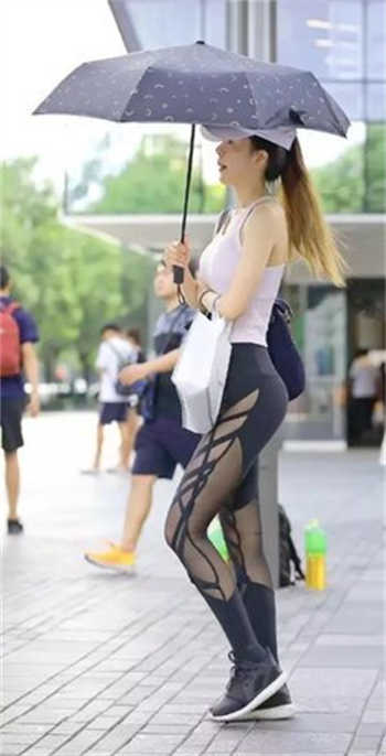 呦猫uneko是中国人吗