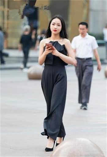 亲吻视频大全床强吻