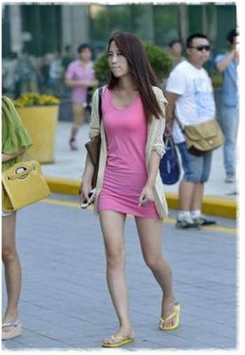 商行女人老板戴绿帽子