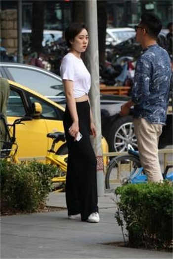 在富人庄园工作得妻子