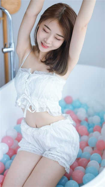 白峰美羽2022年