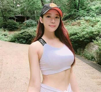 爱情公寓之最强男神